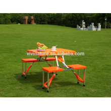 Faltbarer Picknicktisch und Stuhlsets aus Kunststoff